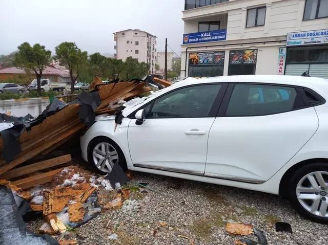 Şiddetli yağış ortalığı savaş alanına çevirdi. Fırtına birçok ili esir aldı - Resim: 3